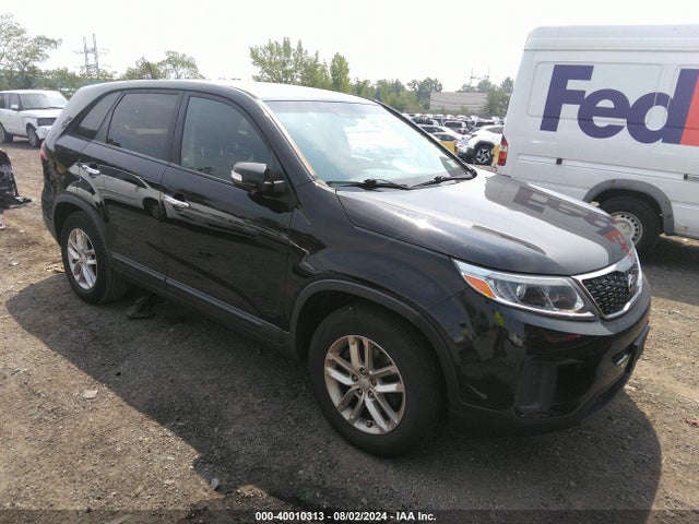 KIA SORENTO LX 2015 5XYKT3A61FG619732 Image 1
