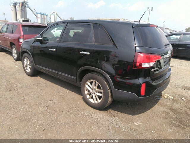 KIA SORENTO LX 2015 5XYKT3A61FG619732 Image 3