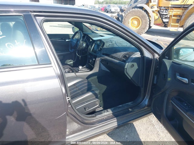 2C3CCAGGXKH586030 Chrysler 300 300s Awd