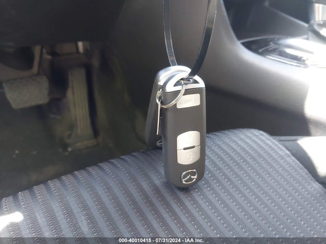 Mazda Mazda3 I Touring 2015 JM1BM1L72F1274833 Image 11