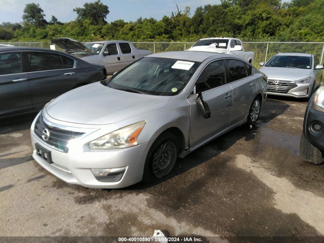 Nissan Altima 2.5 S 2014 1N4AL3AP8EN236856 Image 2