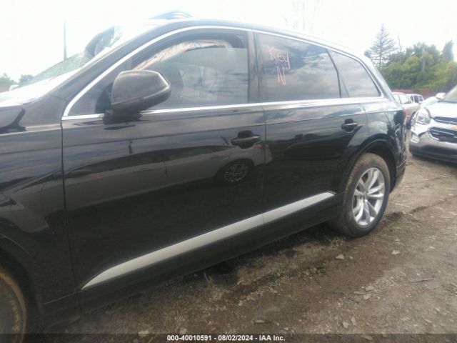 WA1LHAF7XJD019174 Audi Q7 2.0t Premium