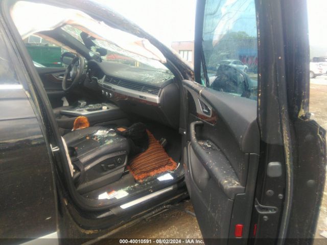 WA1LHAF7XJD019174 Audi Q7 2.0t Premium