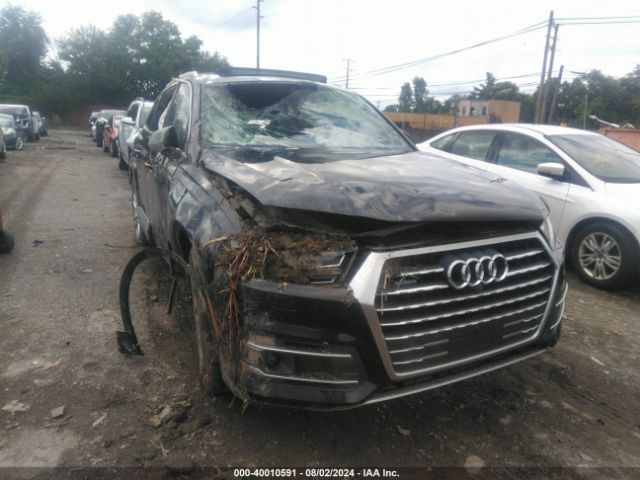 WA1LHAF7XJD019174 Audi Q7 2.0t Premium