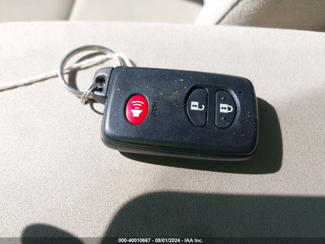Toyota Prius Two 2014 JTDKN3DU6E1746964 Image 11