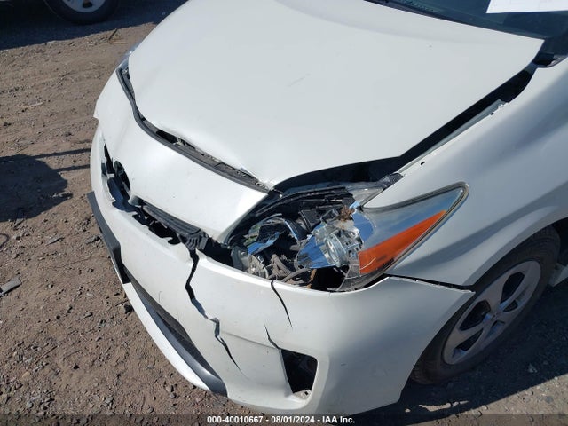 Toyota Prius Two 2014 JTDKN3DU6E1746964 Image 6