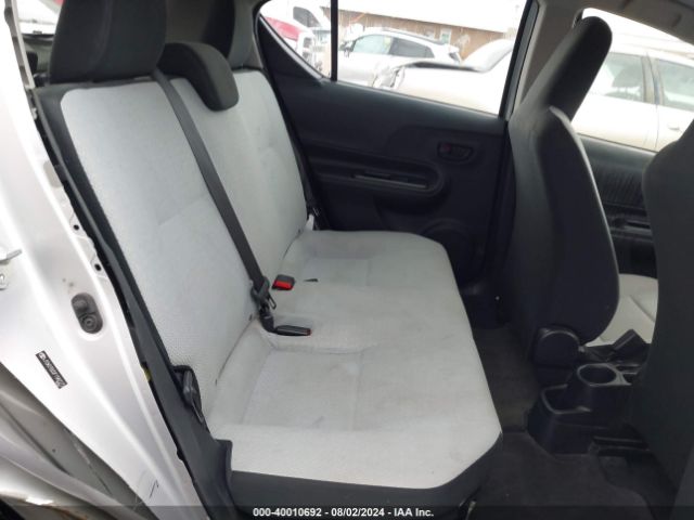 JTDKDTB32F1582272 Toyota Prius C One