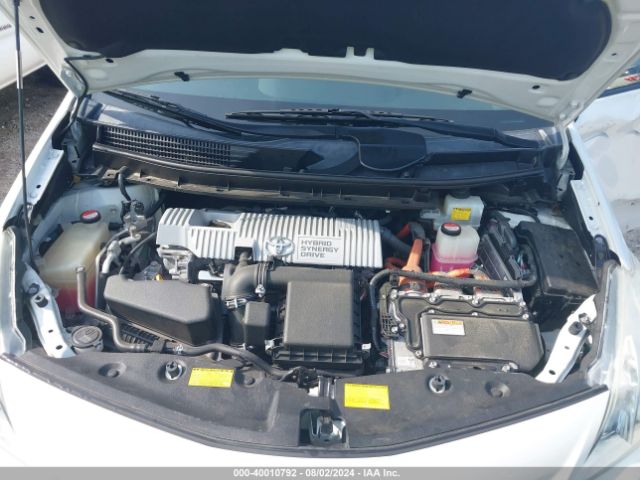 JTDZN3EUXEJ006931 Toyota Prius V Three