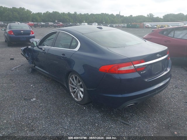 2012 JAGUAR XF SAJWA0FB0CLS45725 Photo 2