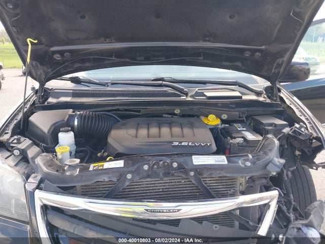 2C4RC1HG1FR513875 Chrysler Town & Country S
