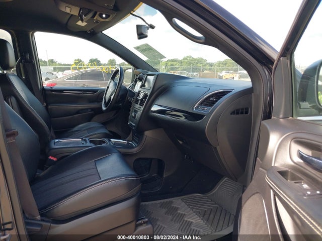 2C4RC1HG1FR513875 Chrysler Town & Country S