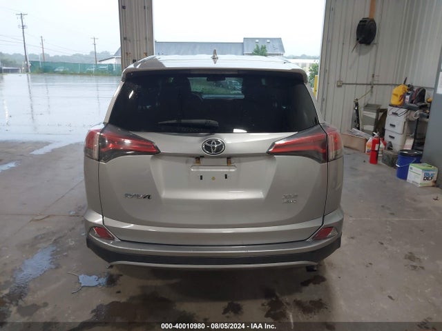 Toyota Rav4 Xle 2018 2T3RFREV9JW804437 Image 16
