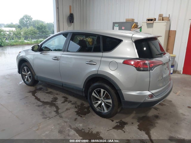 Toyota Rav4 Xle 2018 2T3RFREV9JW804437 Image 3