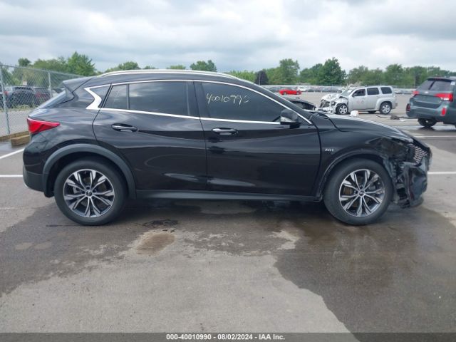 SJKCH5CR3JA048212 Infiniti Qx30 Premium
