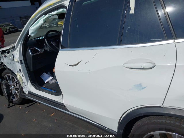 5UX13EU06R9T76647 BMW X5 Sdrive40i