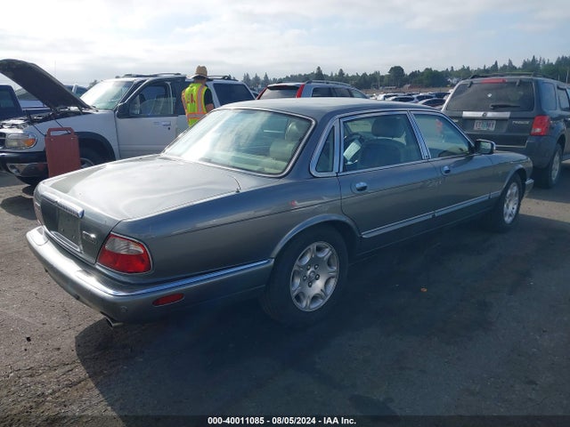 2002 JAGUAR XJ8 SAJDA24C02LF44454 Photo 3
