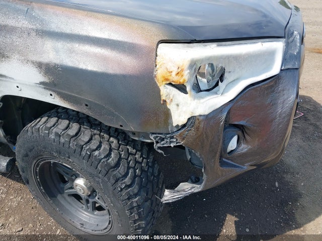 Toyota 4RUNNER SR5 2018 JTEBU5JR7J5530294 Image 14