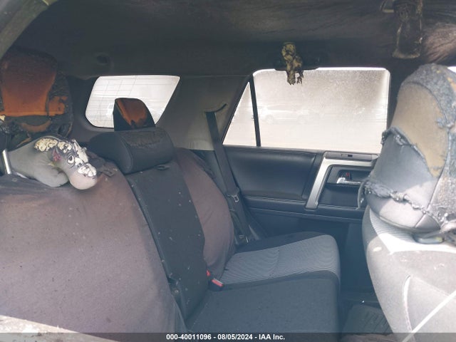 Toyota 4RUNNER SR5 2018 JTEBU5JR7J5530294 Image 8