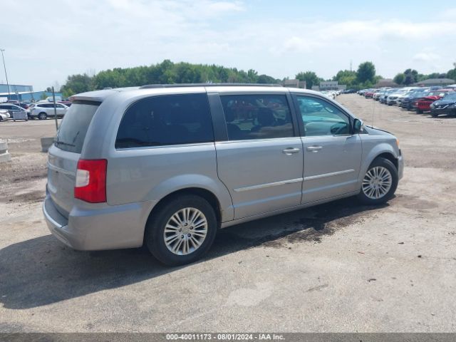 2C4RC1CG2FR608758 Chrysler Town & Country Touring-l