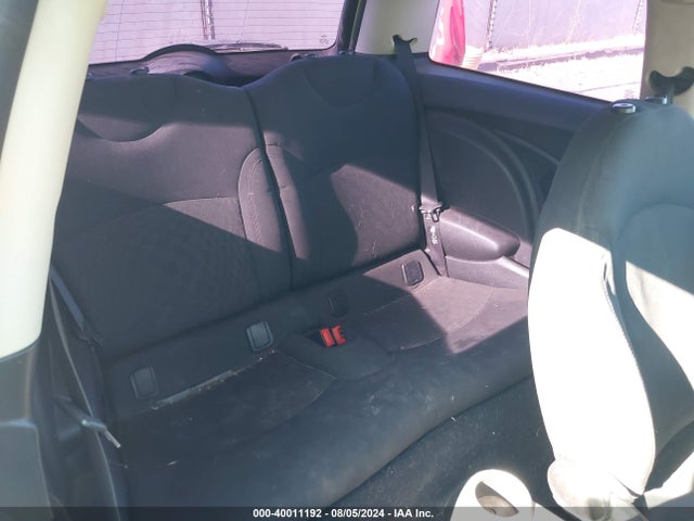 2011 MINI COOPER WMWSU3C5XBT095963 Photo 7