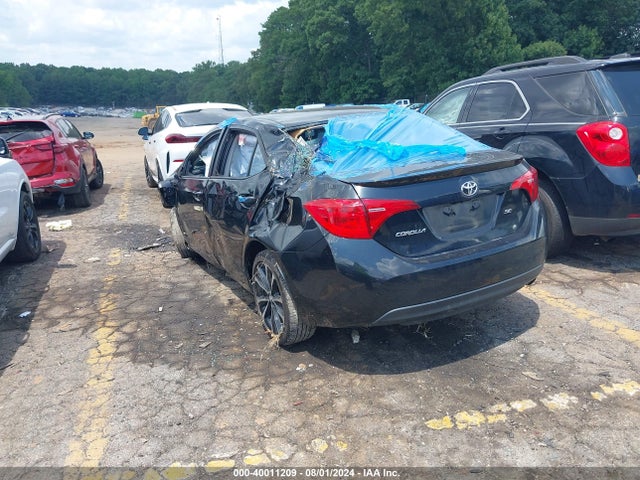 Toyota COROLLA SE 2018 5YFBURHE9JP757942 Image 3