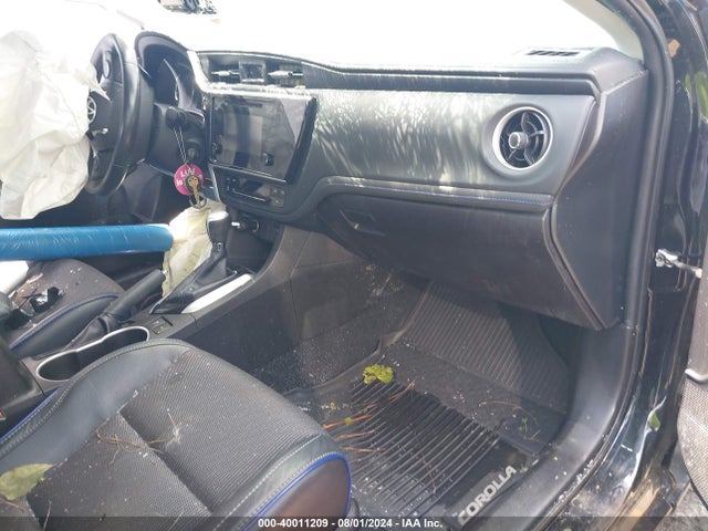 Toyota COROLLA SE 2018 5YFBURHE9JP757942 Image 5