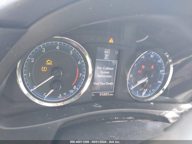 Toyota COROLLA SE 2018 5YFBURHE9JP757942 Image 7