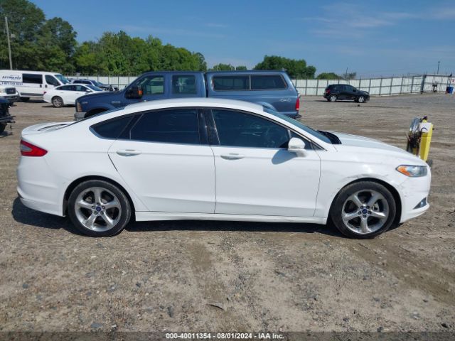 3FA6P0HD4GR390890 Ford FUSION SE