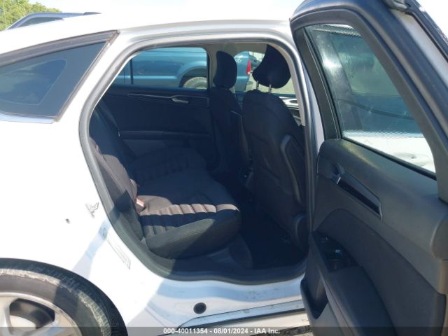 3FA6P0HD4GR390890 Ford FUSION SE