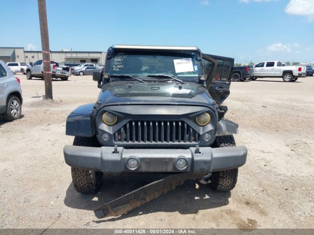 1C4HJWFG4GL330546 Jeep Wrangler Unlimited Rubicon