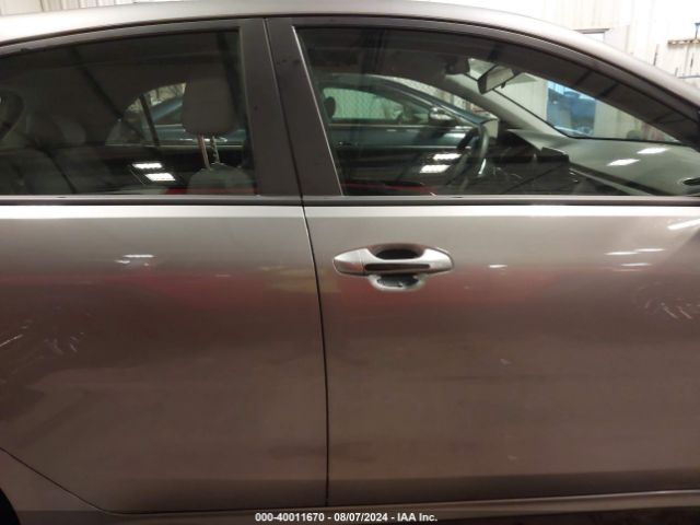 3KPA25AD5NE483108 KIA Rio 5-door S