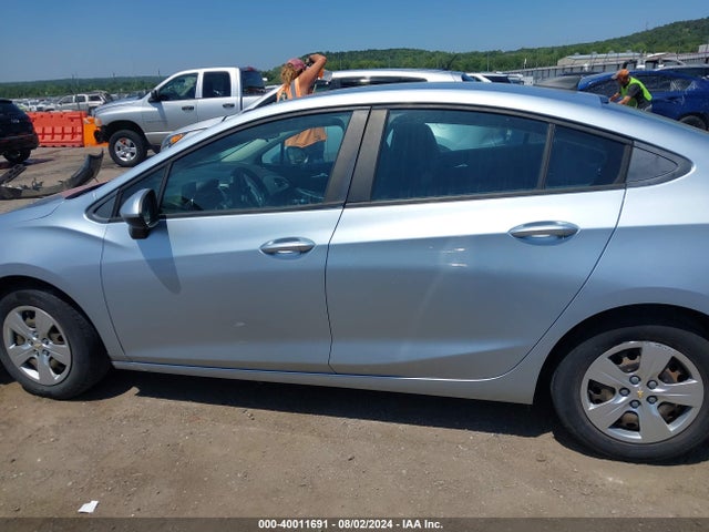 Chevrolet Cruze Ls Auto 2017 1G1BC5SM5H7137119 Image 14