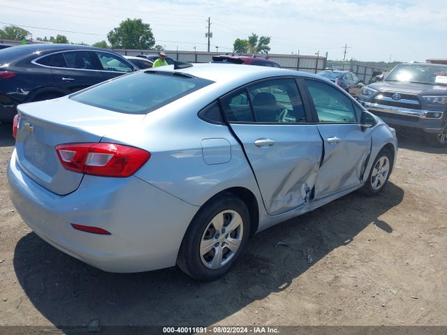 Chevrolet Cruze Ls Auto 2017 1G1BC5SM5H7137119 Image 4