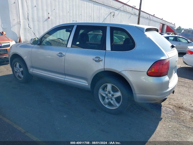 2005 PORSCHE CAYENNE WP1AB29PX5LA61872 Photo 2