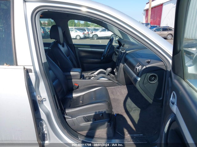 2005 PORSCHE CAYENNE WP1AB29PX5LA61872 Photo 4