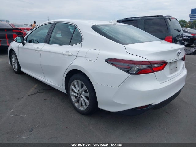 Toyota CAMRY LE 2022 4T1C11AK6NU039199 Image 3