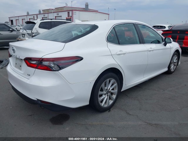 Toyota CAMRY LE 2022 4T1C11AK6NU039199 Image 4