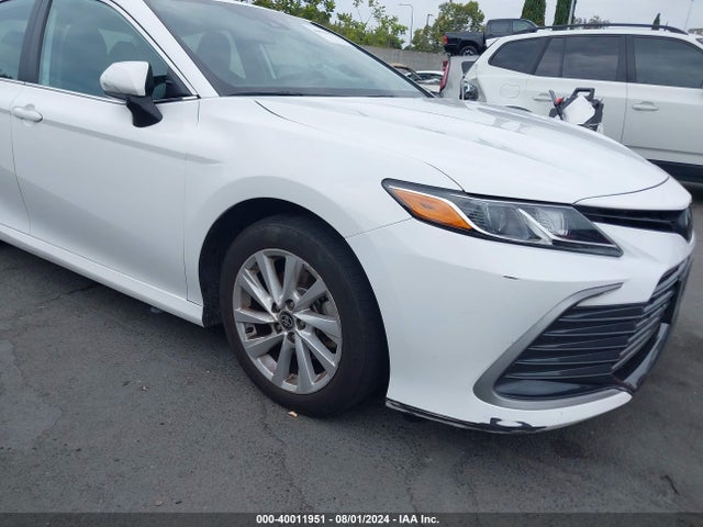 Toyota CAMRY LE 2022 4T1C11AK6NU039199 Image 6