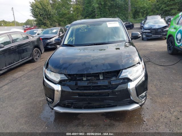 JA4AZ3A31JZ017885 Mitsubishi Outlander Se