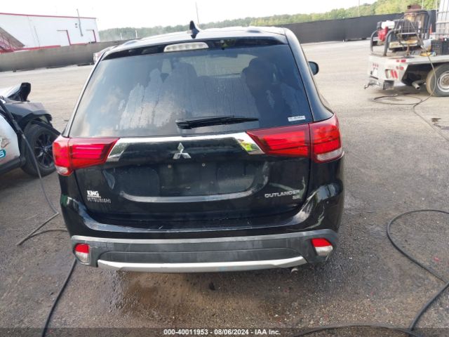 JA4AZ3A31JZ017885 Mitsubishi Outlander Se
