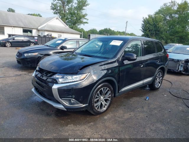 JA4AZ3A31JZ017885 Mitsubishi Outlander Se