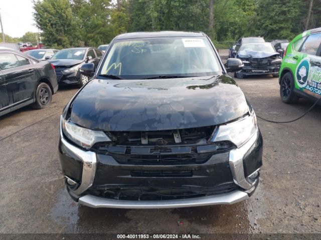 JA4AZ3A31JZ017885 Mitsubishi Outlander Se