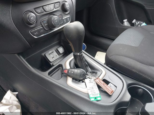 1C4PJLCS4GW222574 Jeep Cherokee Latitude