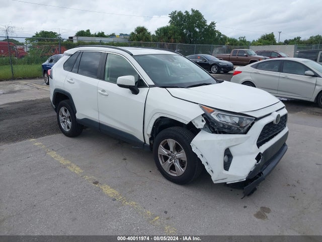 Toyota Rav4 Xle 2019 JTMW1RFV7KD015329 головне зображення