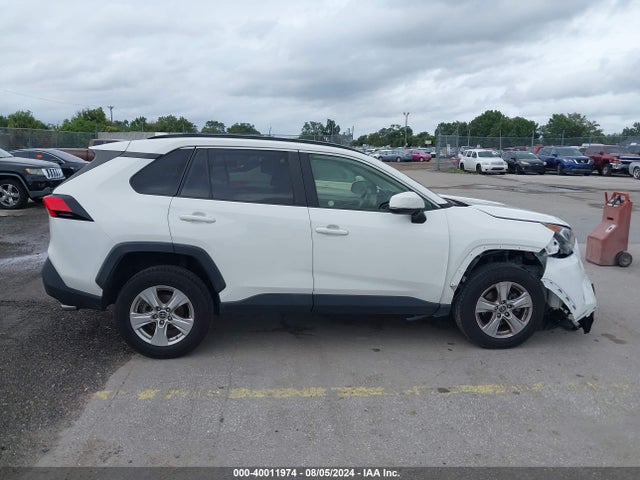 Toyota Rav4 Xle 2019 JTMW1RFV7KD015329 Image 13