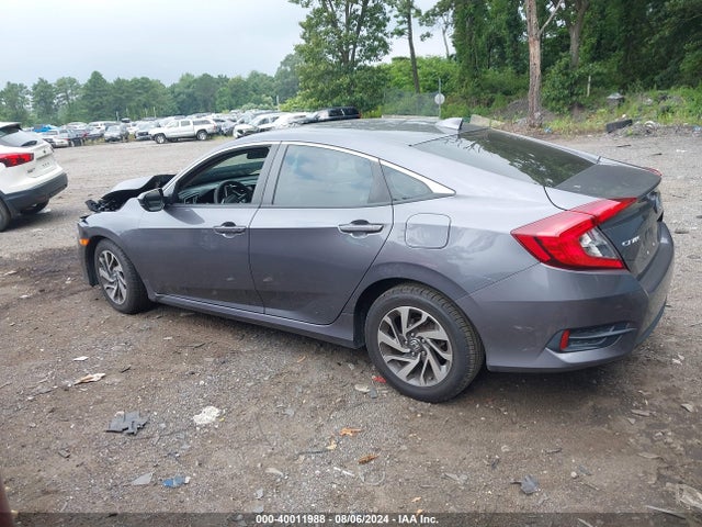 Honda CIVIC EX 2018 2HGFC2F75JH588297 Image 14