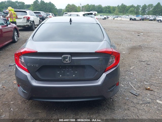 Honda CIVIC EX 2018 2HGFC2F75JH588297 Image 16