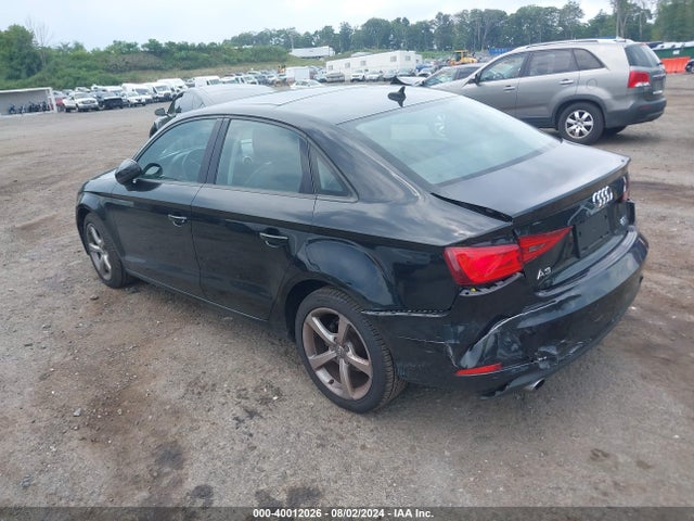 Audi A3 2.0t Premium 2015 WAUBFGFF4F1132593 Image 3