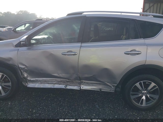 Toyota Rav4 Xle 2017 2T3WFREVXHW318085 Image 15