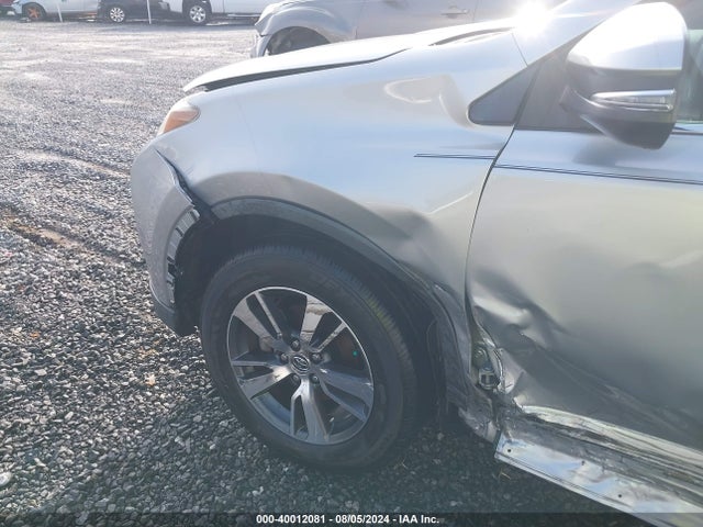 Toyota Rav4 Xle 2017 2T3WFREVXHW318085 Image 18